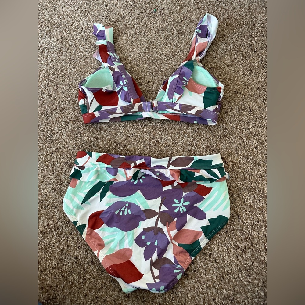 Time and Tru 2 piece swim size small